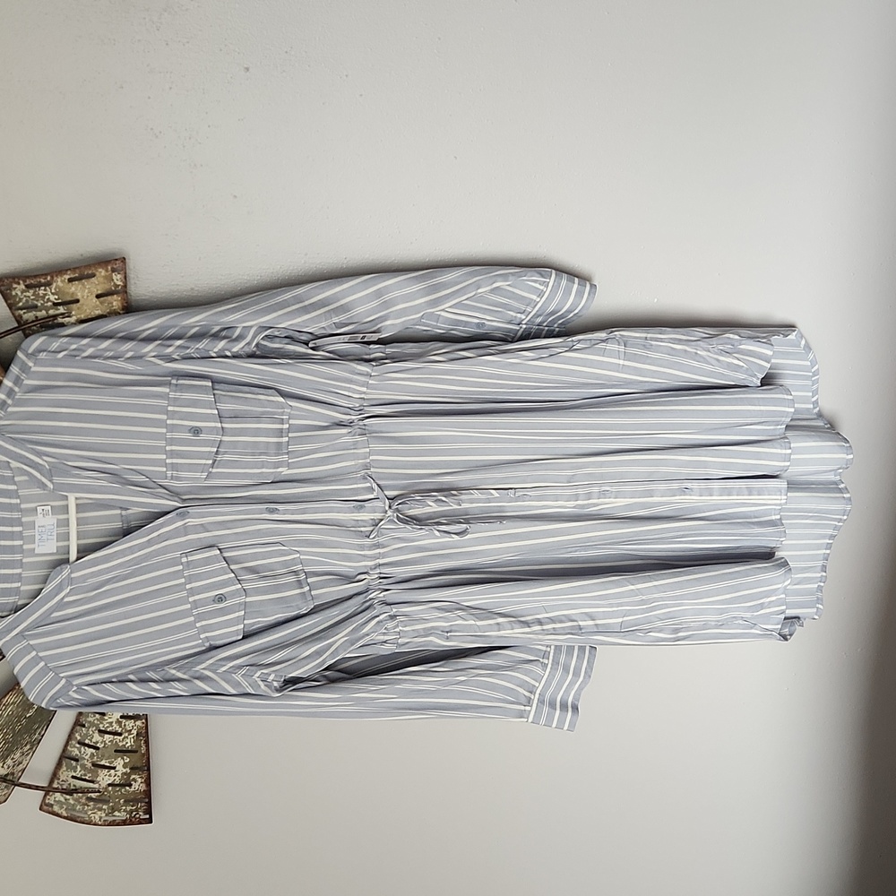 Time and tru size L long sleeve stripped dress with pockets